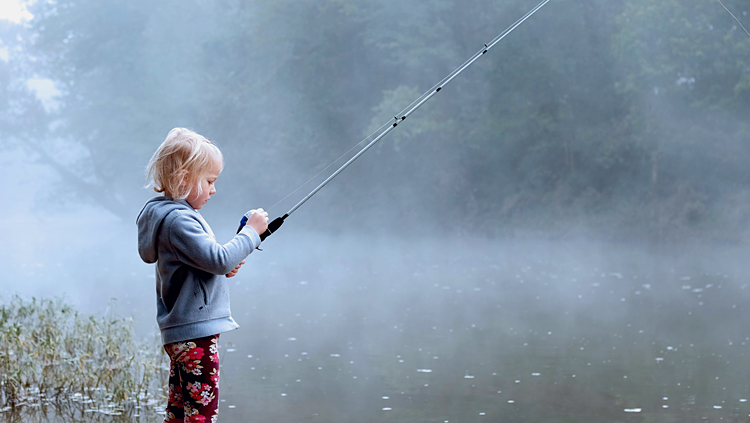 children love fishing